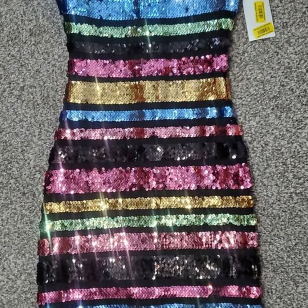 B. Darlin sz 1/2 Juniors dress